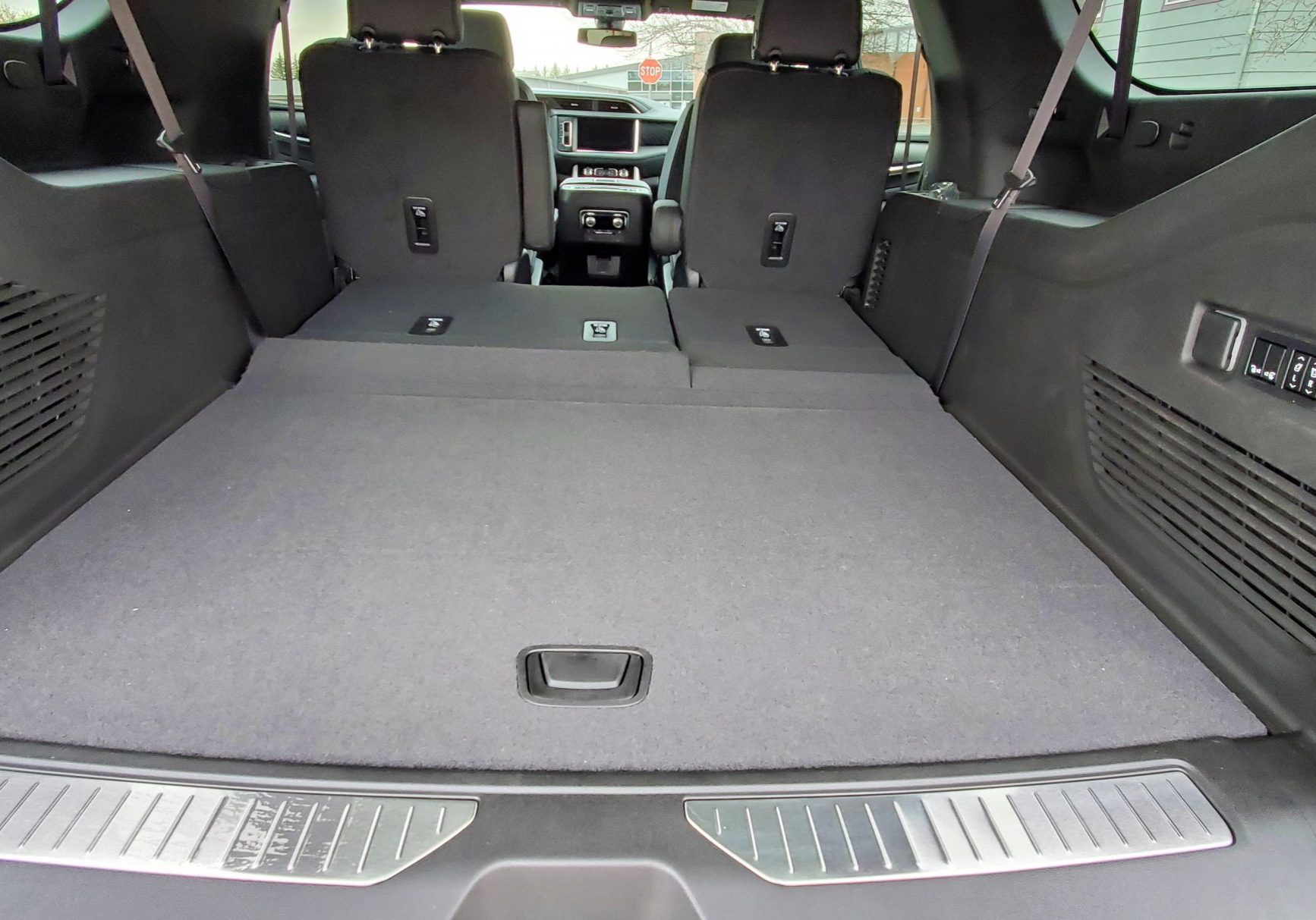 2022 Gmc Yukon Xl Denali Suv Car Rentals Inside Back Storage 2022 Gmc Yukon Xl Denali Suv Car Rentals Inside Back Storage